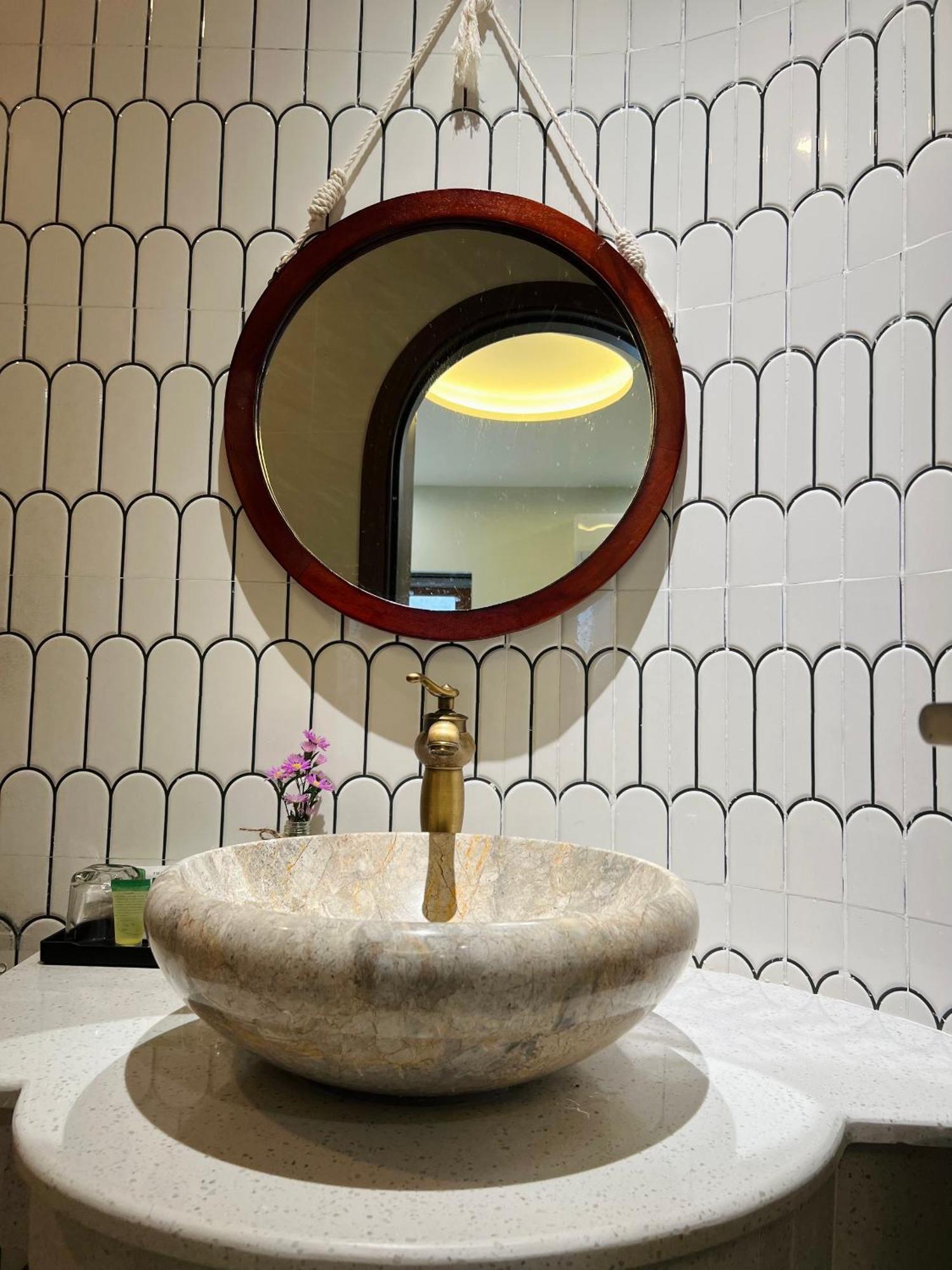 De V'Charm Hotel Dong Tac Extérieur photo